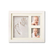 Cadre bébé carré blanc avec empreintes et deux emplacements photo